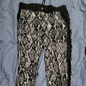 Black and white reptile print pants size M